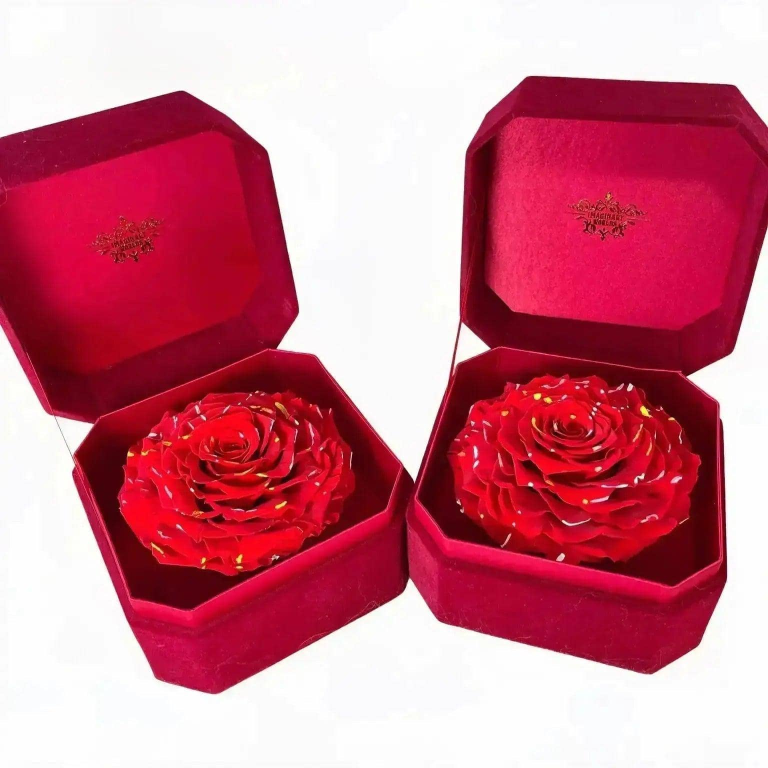 Single Rose Elegance: Luxurious Red Velvet Box Edition - Imaginary Worlds